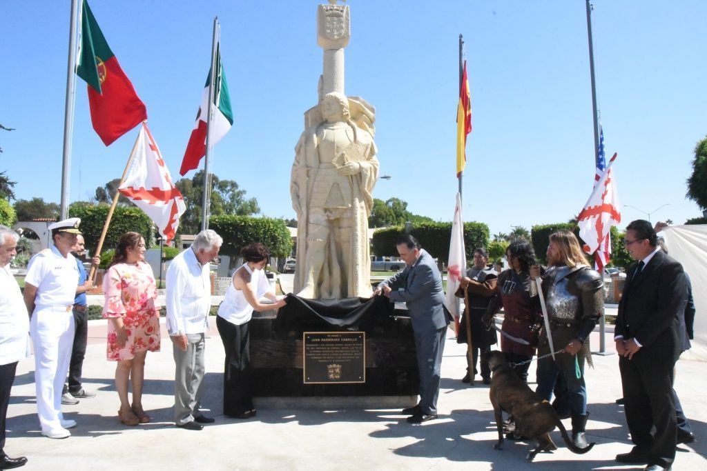 Descubrimiento Placa Ensenada